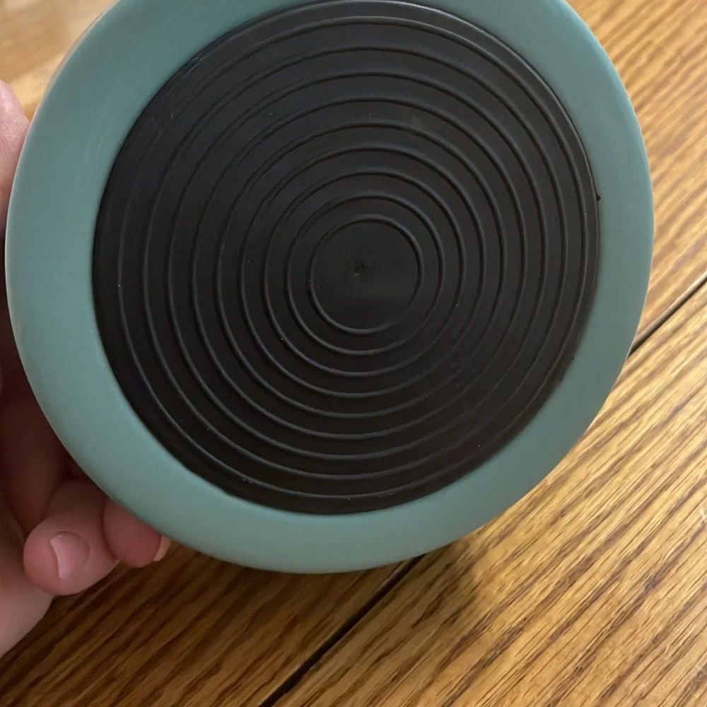Double wall feeding bowl and a small squeaky bone bundle